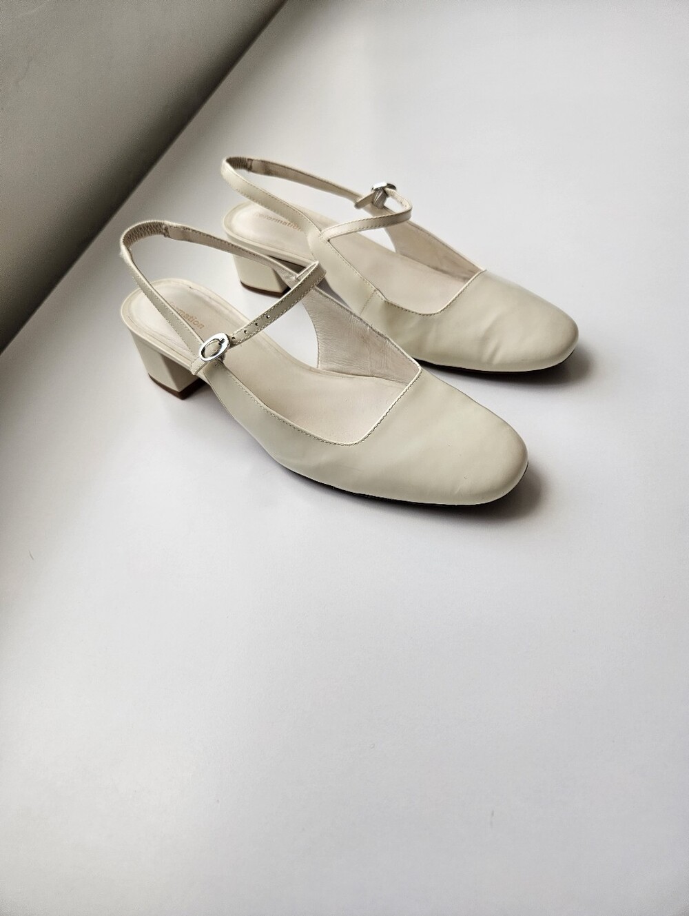 Reformation Maddox Cream Patent Leather Slingback Low Block Heel Round Toe Shoes - Picture 8 of 16